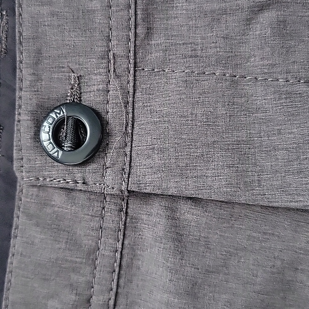 Volcom Shorts - Picture 6 of 11